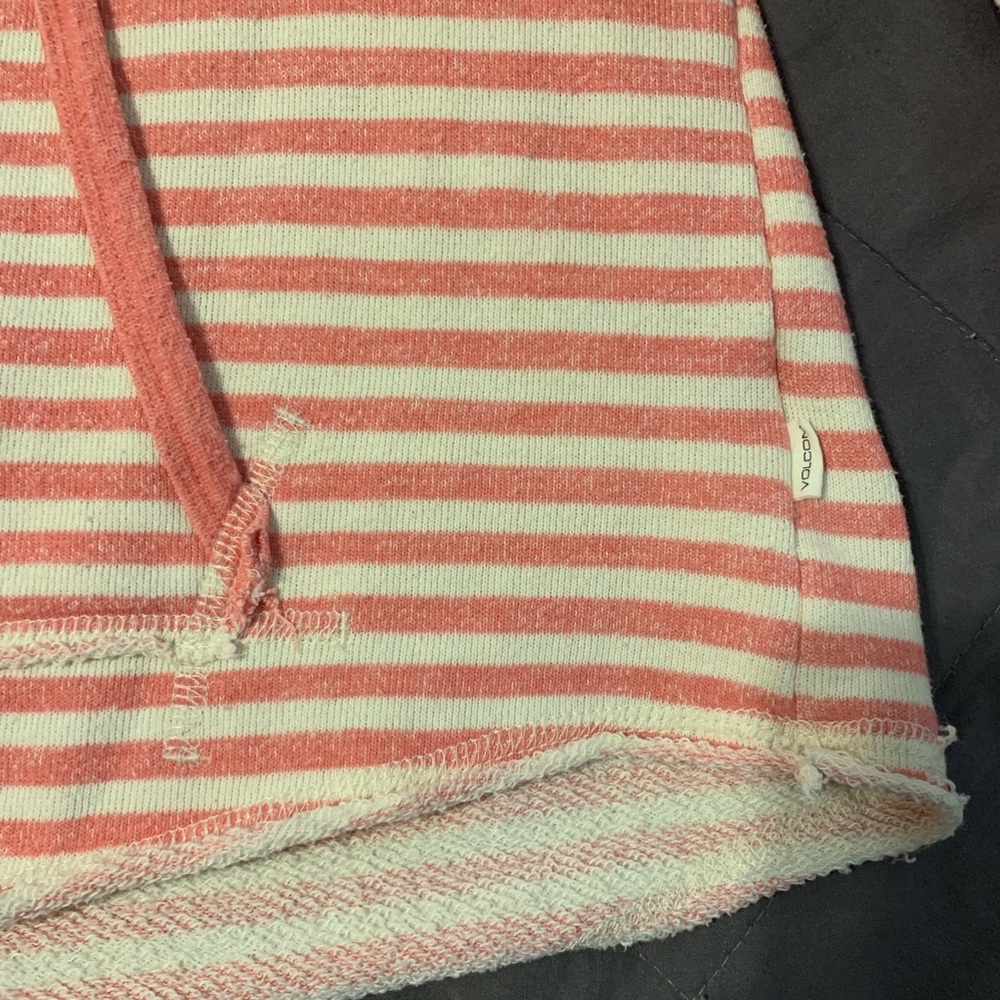 Volcom Front Page Pullover - Picture 7 of 7